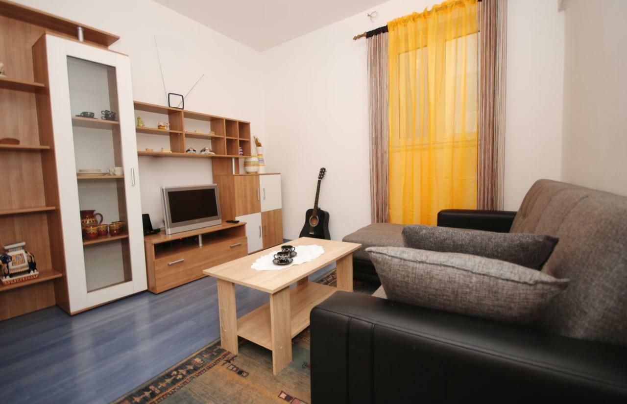 Apartment Raquil Split Exterior photo