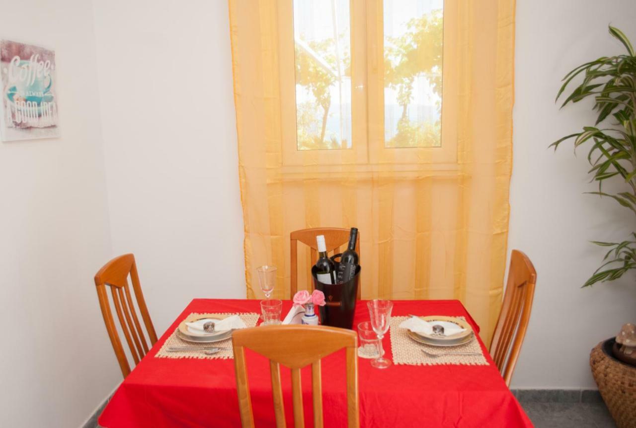 Apartment Raquil Split Exterior photo
